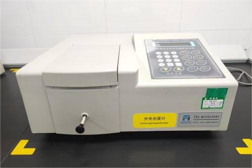 UV/Vis Spectrophotometer