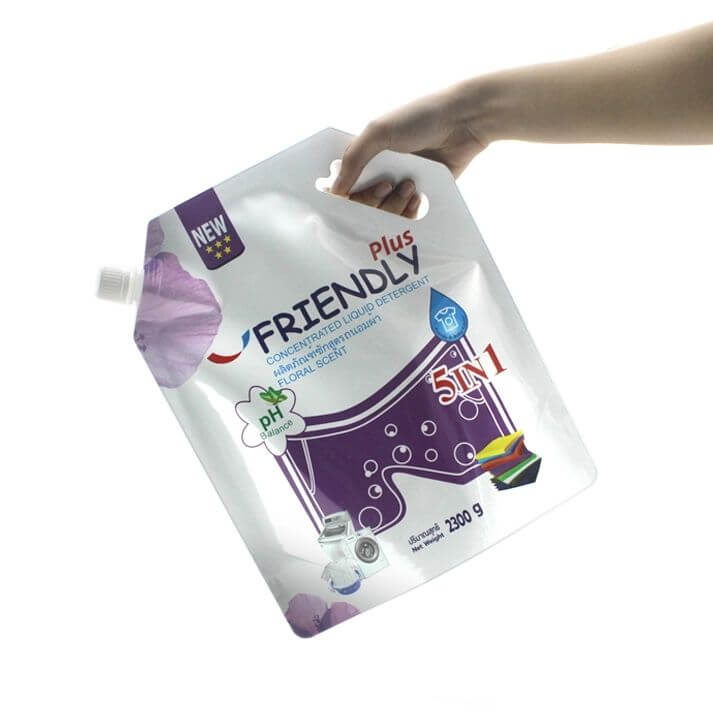 Laundry detergent stand-up pouch with dosage scale